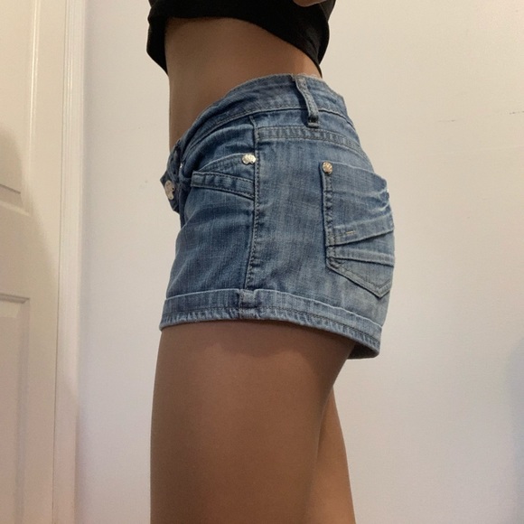 2000s low rise mini shorts - Picture 3 of 6